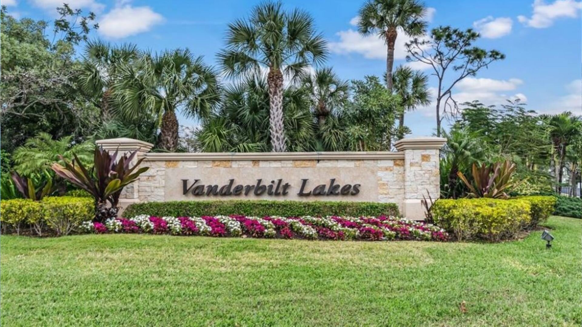 vanderbilt lakes bonita springs community